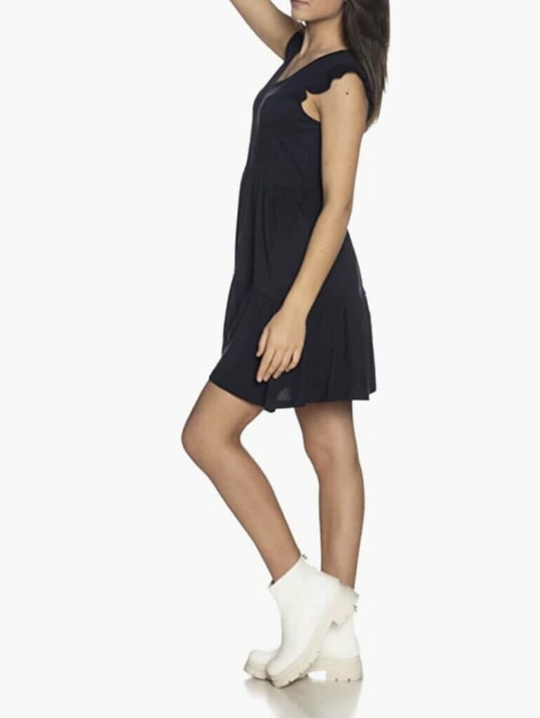 Schick und perfekt für heiße Tage: ONLY Female Kleid – 55% Rabatt