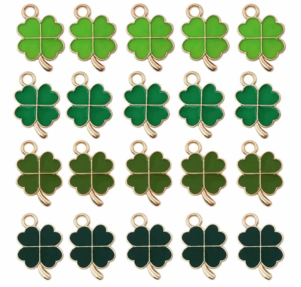 Für DIY-Projekte: SOKLIT Kleeblatt Anhänger (48 Stück) – 53% Rabatt