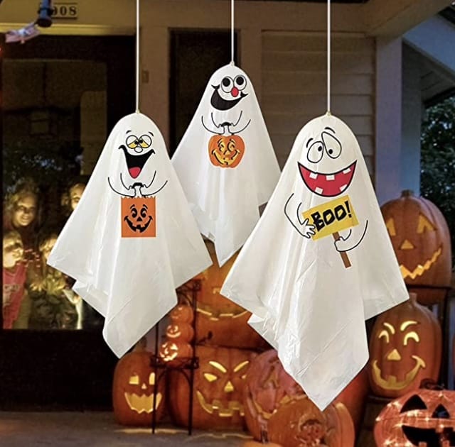Eine tolle Halloween Deko: 3 lustige schwebende Geister – 70% Rabatt