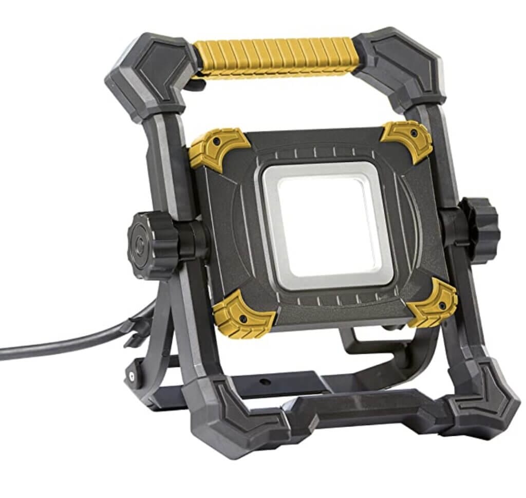 Northpoint LED Baustrahler mit Steckdose – 46% Rabatt