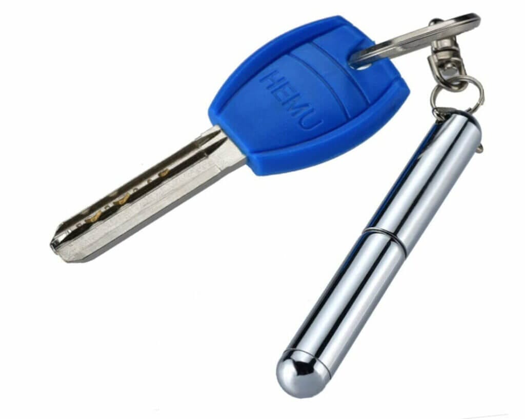 Mini-Kugelschreiber mit Schlüsselanhänger – 70% Rabatt