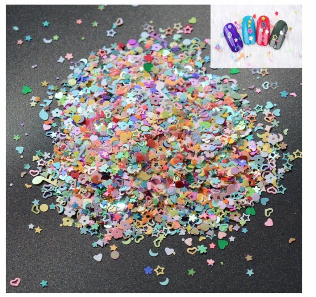 Mit vielen bunten Formen: Nagel Deko Set (5000-teilig) – 70% Rabatt
