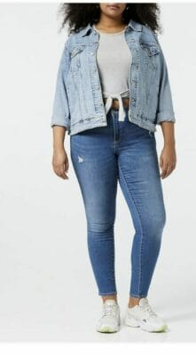 Gönne Dir die ONLY Female Skinny Jeans ONLWauw Life Skinny Fit Jeans und erlebe den perfekten Mix aus Style und Bequemlichkeit.