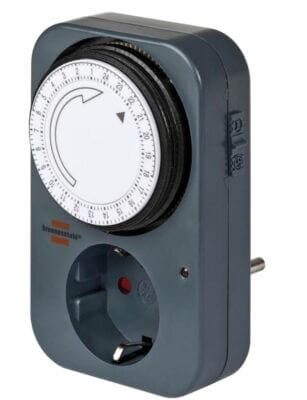 Brennenstuhl Zeitschaltuhr in grau, Detailansicht ohne Verpackung