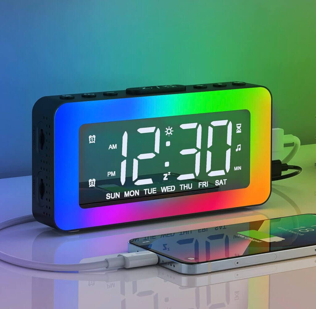 Digitaler LED Wecker mit Ladestation – 27% Rabatt