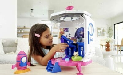 Barbie Weltraumabenteuer Raumstation: Mit Barbie-Puppe, Hündchen und 20 Zubehörteilen. Fantastisches Spielzeug für kreative Weltraumabenteuer!