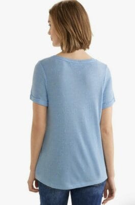 Street One Damen Shiny V-Neck Shirt: Modernes Kurzarmshirt mit glänzendem Finish für stilvolle Outfits.