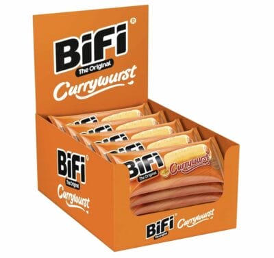 Genieße BiFi Currywurst im 20er Pack – herzhafter Snack mit Currysauce, ideal für unterwegs.