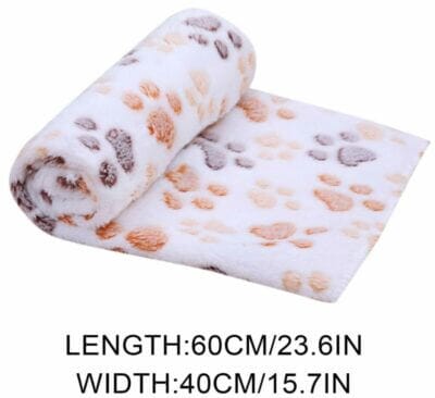 Hundedecke mit ansprechendem Pfotendesign