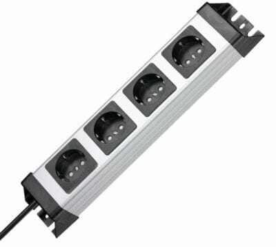 Optimiere deinen Raum mit der Kopp Powerversal 4-Fach Steckdosenleiste in Silber-Schwarz. Praktisch und leistungsstark!