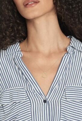 Tommy Hilfiger Halskette für Damen: Edelstahl mit Gelbgoldbeschichtung, Kristallherzanhänger, 55,8 cm, Karabinerverschluss. Eleganz trifft auf Stil.