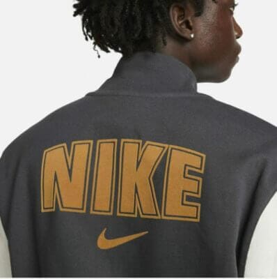 Nike Jacke T100 Sportswear Varsity Rückenansicht