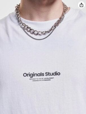 JACK & JONES Herren Tee in Weiß: 100% Baumwolle, lockerer Schnitt, moderner Print, ideal für Sommer.
