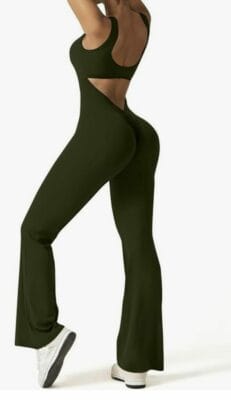 Ansenesna Jumpsuit: Sportlich-eleganter Sommeroverall für Frauen. Ärmellos, Rückenausschnitt, kuschelig leicht, vielseitig kombinierbar.
