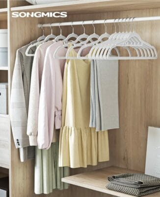 SONGMICS 50er Samt-Kleiderbügel: Rutschfest, platzsparend, 360° drehbare Haken, ideal für Mäntel und Hosen.