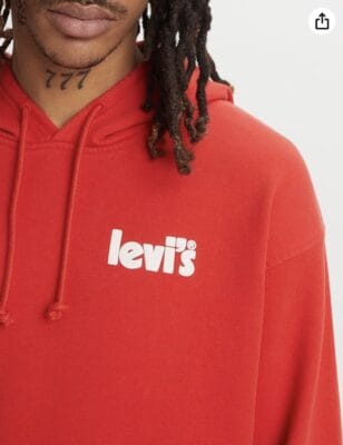 "Levi's Herren Relaxed Graphic Sweatshirt in Rot: Weicher Frottee, gerippte Bündchen, modernes Levi's Logo."