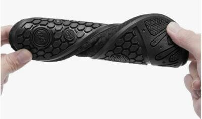Badeschuhe aus Gummi