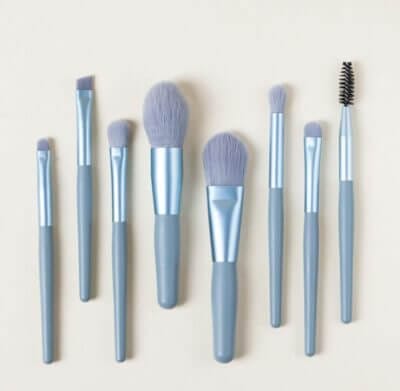 Pinselset mit verschiedenen Eigenschaften