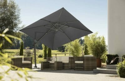 Schneider Sonnenschirm Rhodos Twist im Garten