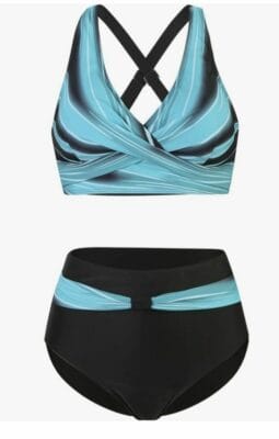 Schmeichelhafter Bikini für große Brüste - Push-Up, Twist Front, Bauchweg. 