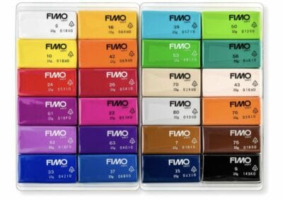 Gönn dir das STAEDTLER 8023 C24-1 Modelliermasse-Set und entdecke die Freude am Modellieren. 