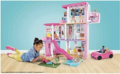 Barbie Dream House mit voller Einrichtung