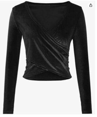 Warte nicht länger und mache dieses vielseitige Langarmshirt zu Deinem neuen Lieblingsstück!