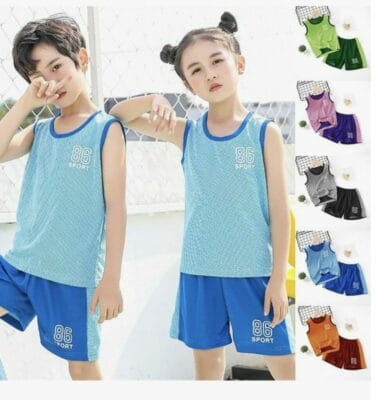 Überzeuge dich selbst von der Qualität und dem durchdachten Design des EWFAS Kinder Jungen Sport Kleidung Sets. 