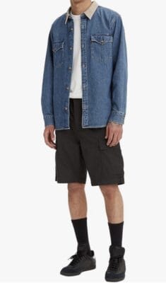 Levis Herren Carrier Cargo Shorts mit Knielänge in schwarz 