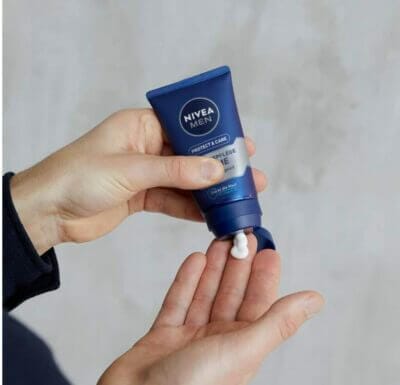  Hol Dir jetzt die NIVEA MEN Protect & Care Gesichtspflege Creme und genieße den Unterschied, den eine gezielte Pflege für Deine Haut machen kann!