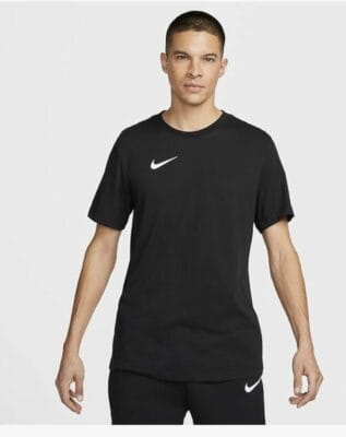 Hol Dir jetzt das Nike Herren M Nk Df Park20 Ss Tee Shirt und genieße den perfekten Mix aus Stil, Komfort und Funktionalität.