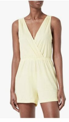 Hol Dir jetzt den ONLY Damen Onlmay Playsuit und genieße die perfekte Kombination aus Stil, Komfort und Vielseitigkeit. 