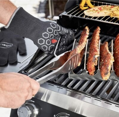 RÖSLE Grillhandschuhe: Universalgröße, flammhemmend, komfortabel, 30°C maschinenwaschbar, idealer Hitzeschutz für Grillfans.