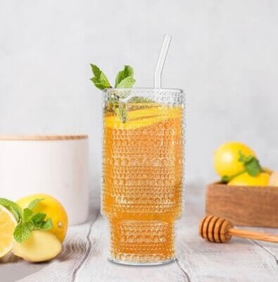 Cocktail Gläser mit gerippter Glas Optik 