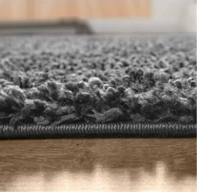 Nahaufnahme vom Paco Home Hochflor Teppich in Anthrazit