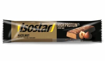 Isostar Protein Riegel: Unterstützt Muskelaufbau und Erhalt. Leckerer Haselnussgeschmack, ideal nach dem Training.