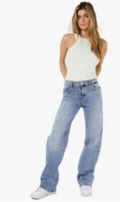 Noisy May Damen Jeans hellblau weite Hose Damen Tragebild