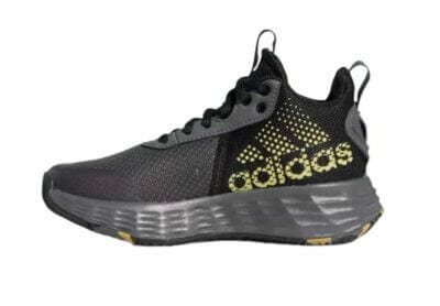 ADIDAS KIDS BASKETBALLSCHUH OWNTHEGAME 2.0 K mit adidas Schriftzug auf der Seite