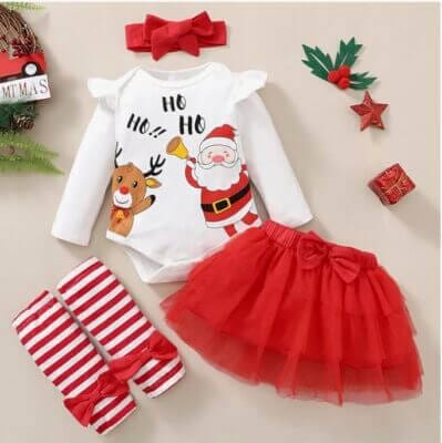 Niedliches Baby-Weihnachtsoutfit: Strampler, Rock und Schleife für das erste Weihnachtsfest.