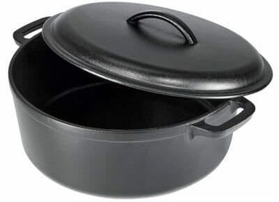 Robuster, runder Schmortopf aus Gusseisen, ideal zum Backen, Grillen und Schmoren, hält 260° C stand.