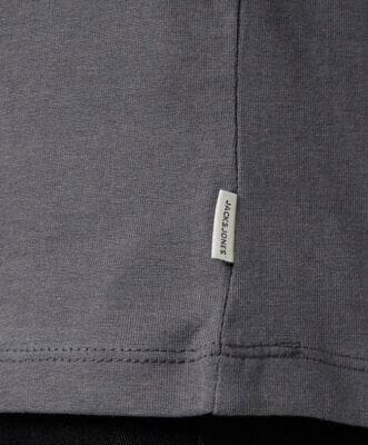 Stilvoll und nachhaltig: JACK & JONES Rundhals T-Shirt in Grau, aus Bio-Baumwolle gefertigt.