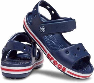 Robuste Sandalen für Jungs aus leichtem und strapazierfähigem Croslite-Material.