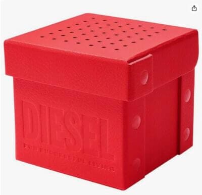 Diesel Scraper Herrenuhr: 43-mm-Edelstahlgehäuse, 22-mm-Band, Mineralglas, wasserdicht bis 50 m, elegantes Design.