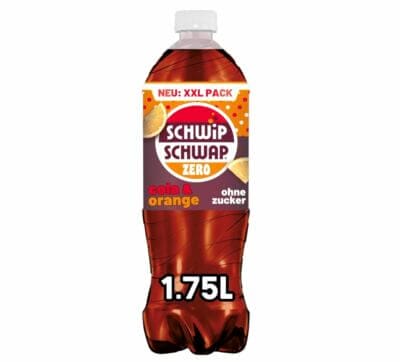 Schwip Schwap Zero Orange: Zuckerfrei, koffeinhaltig und in 100% recycelten Flaschen – ideal für Partys.