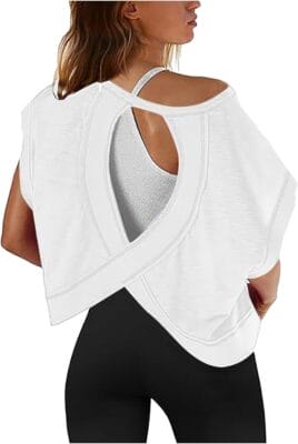 Schnell trocknendes Kurzarmshirt für Sport, Yoga und Workouts – ideal für jede Aktivität.
