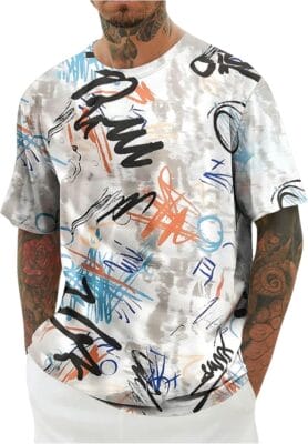 Sommerliches Kurzarmshirt mit angesagtem Tie-Dye-Print.
