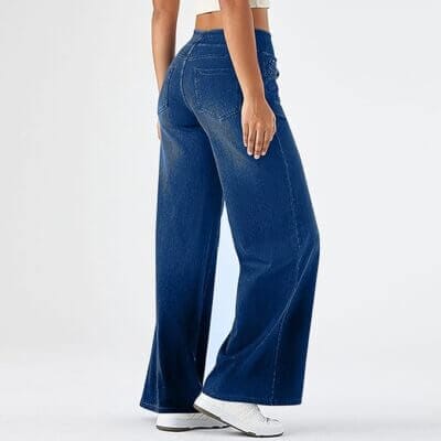 Lange Damenjeans mit weitem Schnitt für einen trendbewussten Auftritt.
