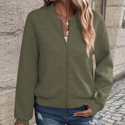 Leichte Sommerjacke mit Reißverschluss und langen Ärmeln.
