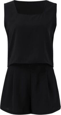 Leichter Damen Zweiteiler aus T-Shirt und kurzer Hose für Sommer und Freizeit.
