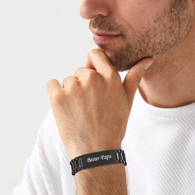 Robustes Edelstahl Armband – das ideale Geschenk zum Vatertag.
